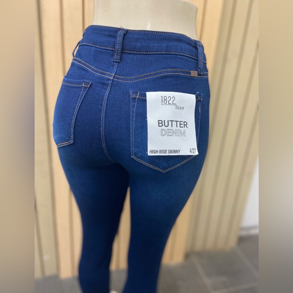 1822 NEW High Rise Butter Skinny Denim - Picture 3 of 7